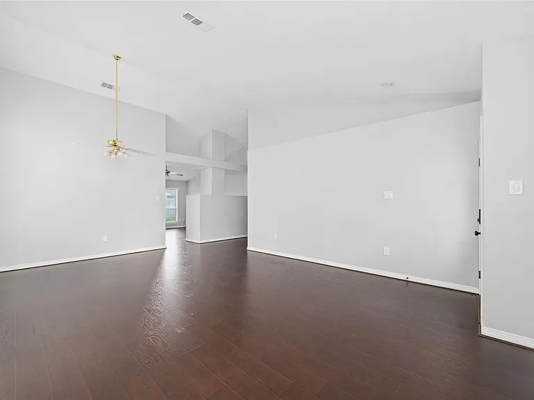20822 Whitevine Way — Photo 5