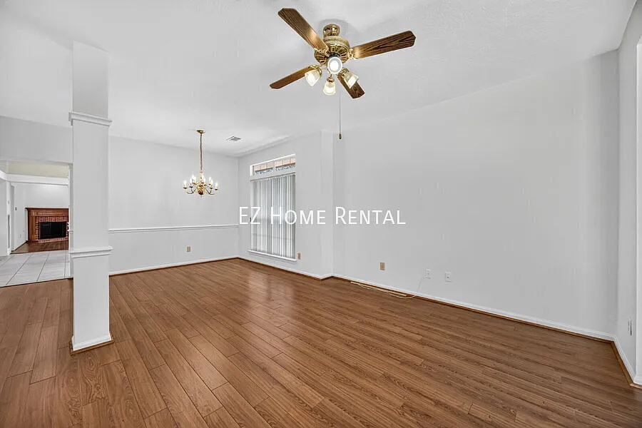 Move In Today! | No Security Deposit Option | 3-Bedroom Home Near The Woodlands — Photo 2