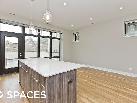 3rd image of 4555 N Ravenswood Ave #304