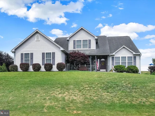 176 Dogwood Dr, Bernville, PA 19506