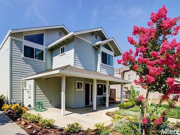 3rd image of 2355 Glacier Pl