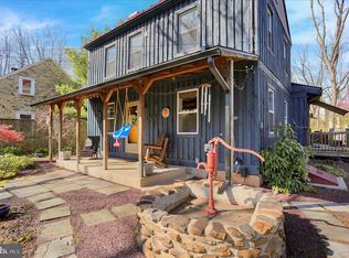 63 Riverside Dr, Reading, PA 19605