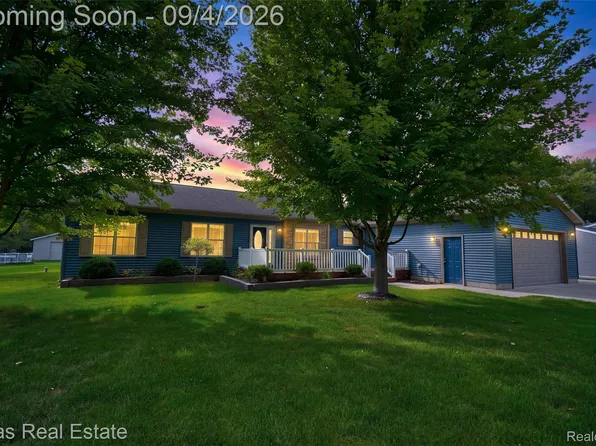 1168 S Vassar Rd, Burton, MI 48509