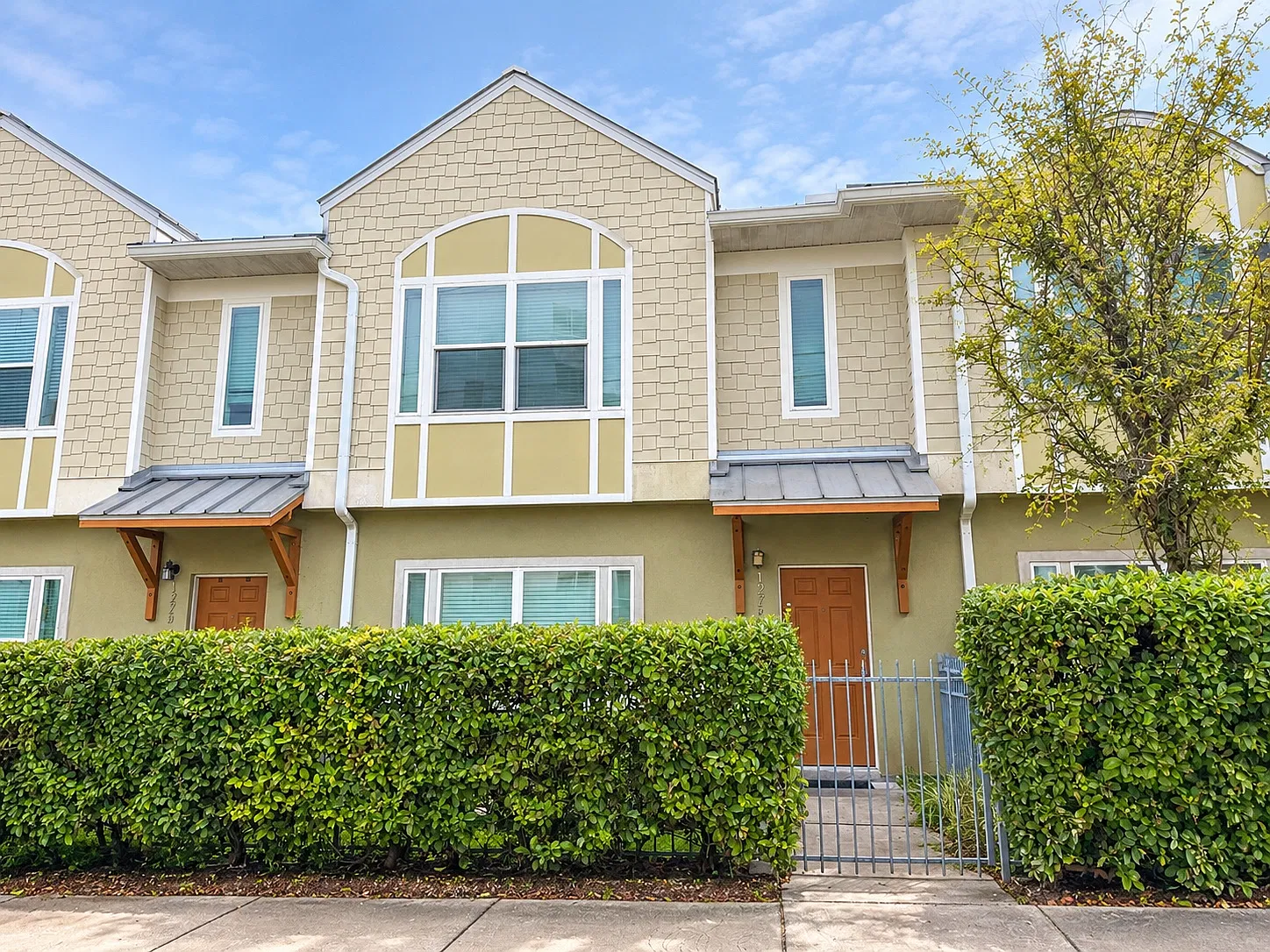 3 bed, 2.5 bath, 1436 sqft, $2,600 — Photo 1