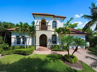 2080 Sheepshead Dr, Naples, FL 34102