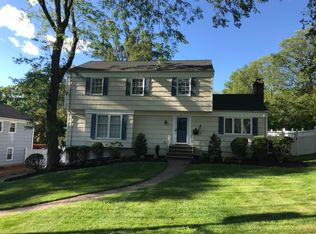 32 Haller Dr, Cedar Grove, NJ 07009