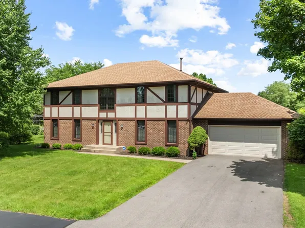 2655 Fourwinds Dr, Rockford, IL 61114