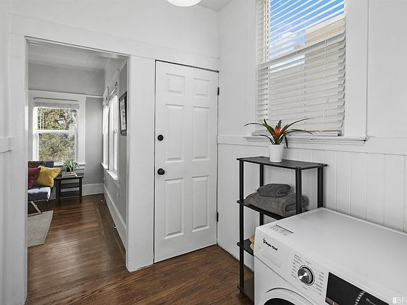 4th image of 1385-1387 Hampshire St #1385B