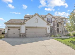 23613 W 93rd Ter, Lenexa, KS 66227