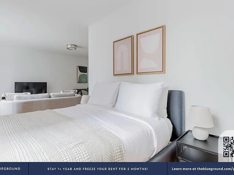 434 W 19th St #6A — Photo 12
