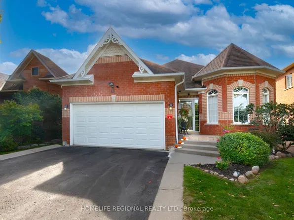 40 Arnold Cres, Whitby, ON L1M 1H9