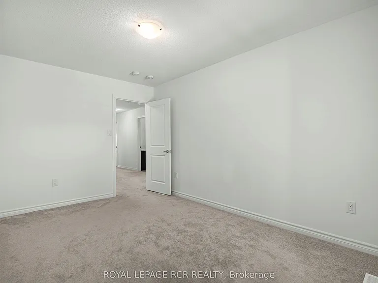 166 Seeley Ave — Photo 39