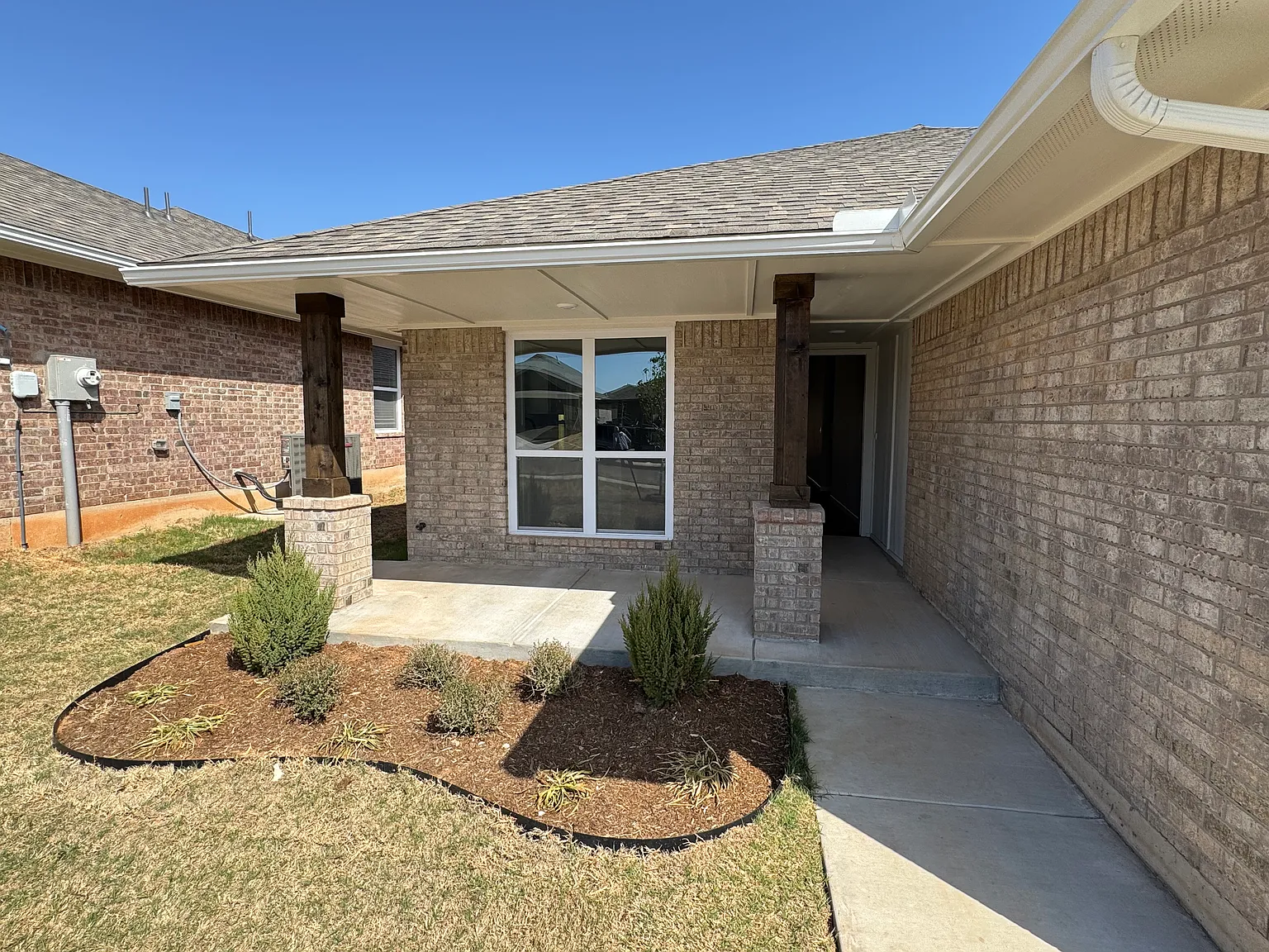 3 bed, 1520 sqft, $2,000 — Photo 2