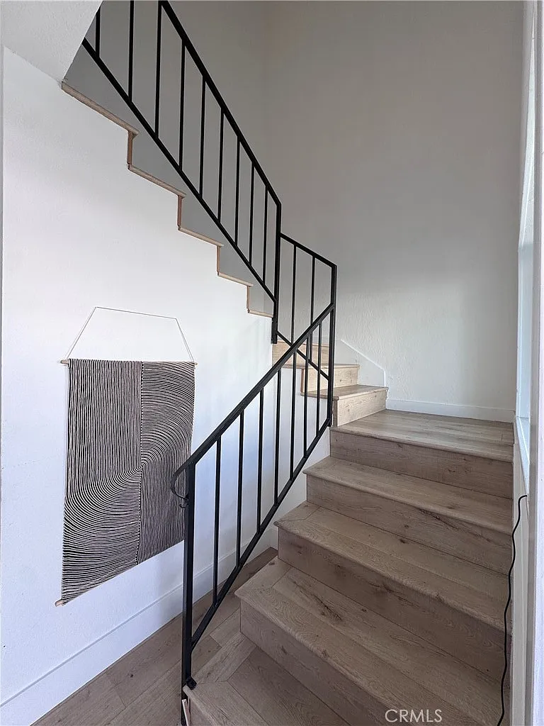 2 bed, 1100 sqft, $5,500 — Photo 2