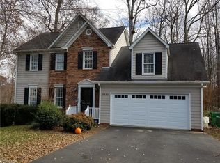 9053 Jefferson Woods Dr, Rural Hall, NC 27045