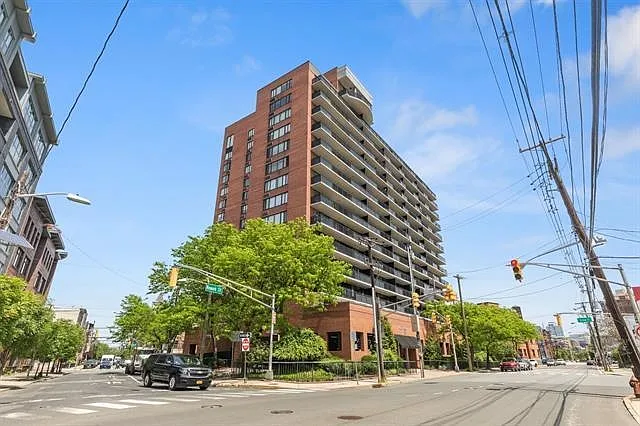 551 Observer Hwy #9D — Photo 1