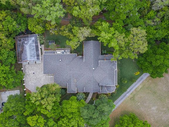 3rd image of 16332 Emerald Cove Dr