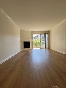 5500 Owensmouth Ave APT 208, Woodland Hills, CA, 91367