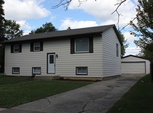 2732 W Cheyenne Rd, Waukegan, IL 60087