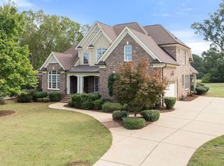 9008 Chelsea Dr, Raleigh, NC 27603