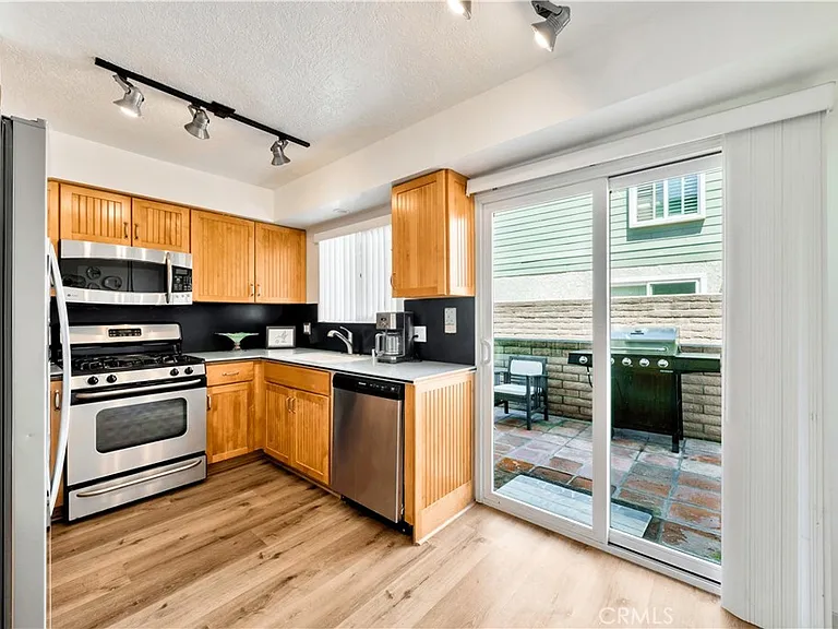 24709 Santa Clara Ave — Photo 15