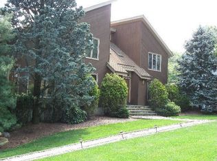 13 Sparrow Rd, Randolph, NJ 07869