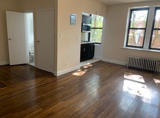 36-25 165th St #1HS, Flushing, NY 11358