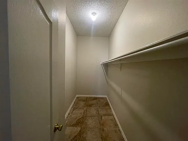 1 bed, 616 sqft, $875 — Photo 2