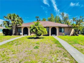17405 E Carnegie Cir, Fort Myers, FL