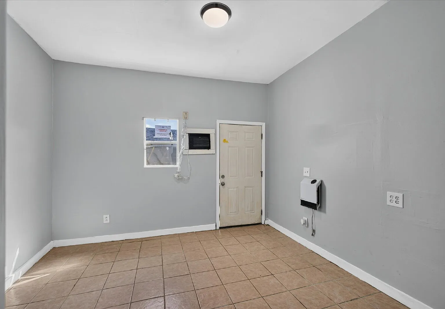 Studio, 1.0 bath, $775 — Photo 4