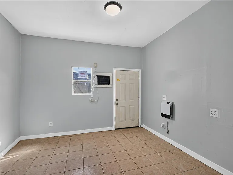 3401 Ennis St #K — Photo 4