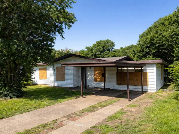 3408 S Hughes Ave, Fort Worth, TX 76119