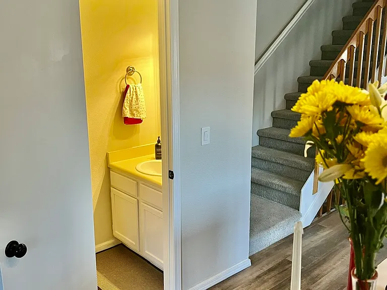 460 Moonridge Dr — Photo 7