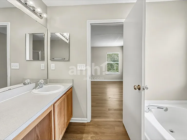 1955 Tomahawk Dr — Photo 11