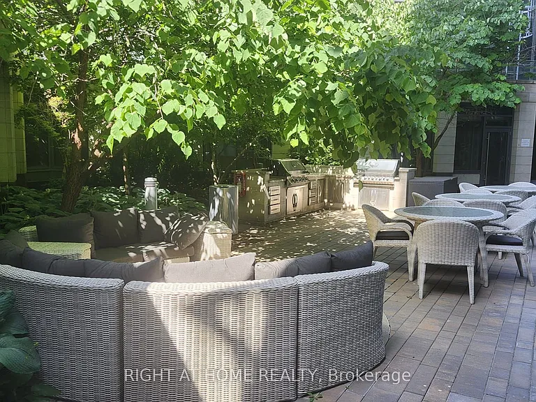 160 Vanderhoof Ave #306 — Photo 32