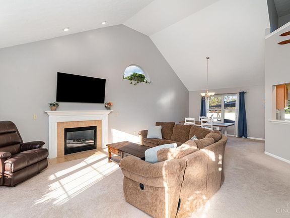 5th image of 955 Paul Vista Dr