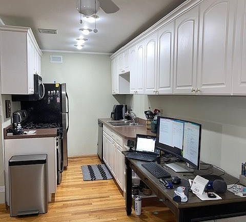 5th image of 1521 N Windsor Dr APT 214