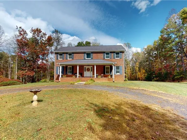 187 Oak Acres Ln, Mount Airy, NC 27030