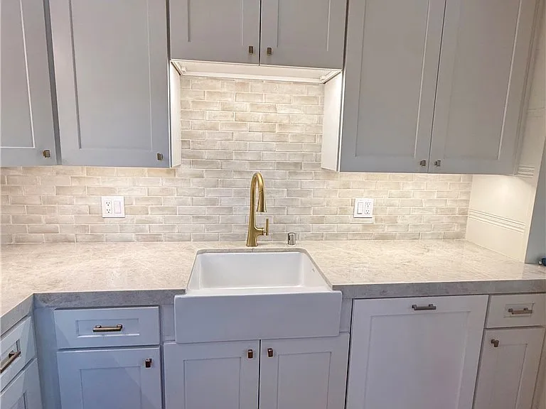 31950 Virginia Way — Photo 3