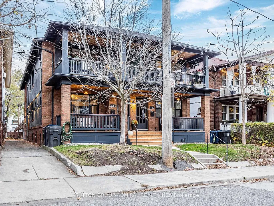 51 Wineva Ave #UPPER