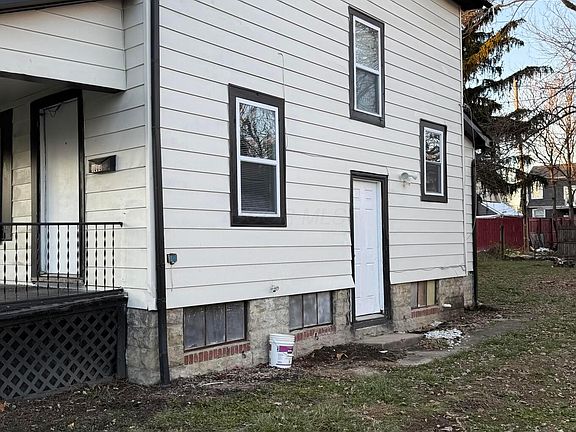 2nd image of 1608 Kenmore Rd