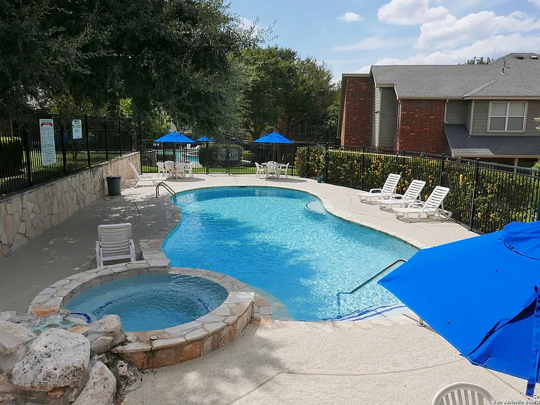 51 Chapel Hill Cir #51 — Photo 13