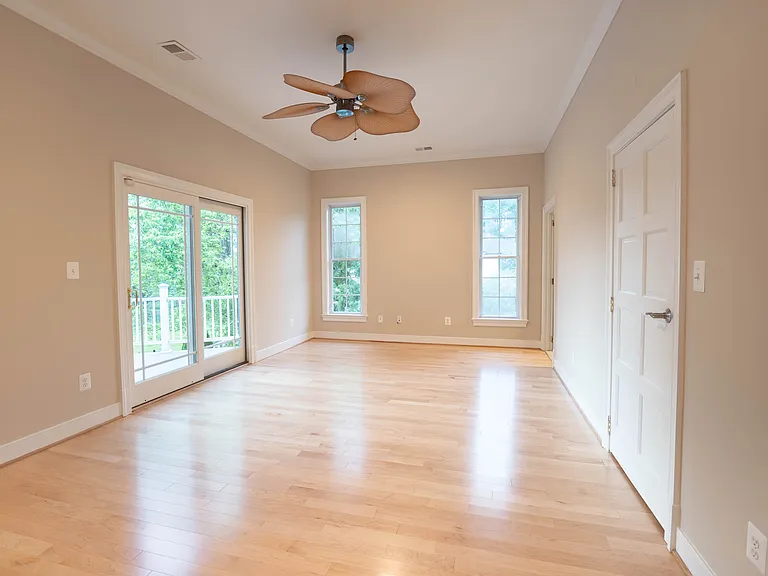 10805 S Glen Rd — Photo 34