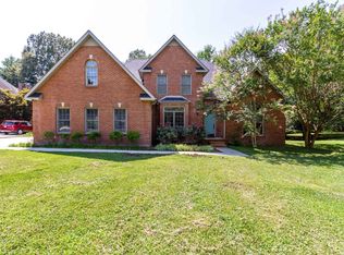 206 Amherst Dr, Tullahoma, TN 37388