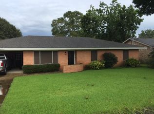 4201 Mary Ann St, Lake Charles, LA 70605