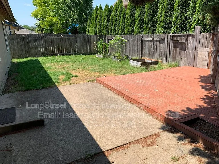 3044 NE Glacier Way — Photo 4