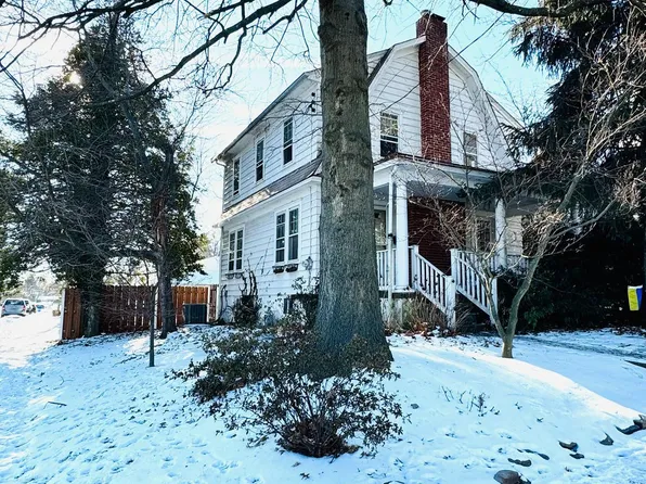 131 E Maple Ave, Morrisville, PA 19067