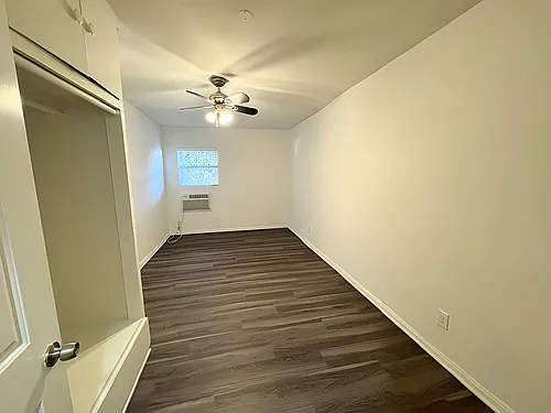 4360 Willowbrook Ave — Photo 10
