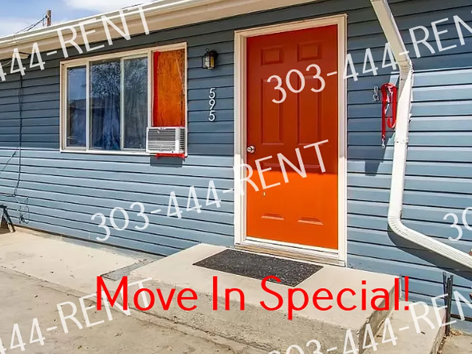 590 595 1/2 Fulton Dr