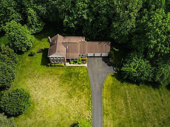 3rd image of 5603 Mary Fairfax Ct